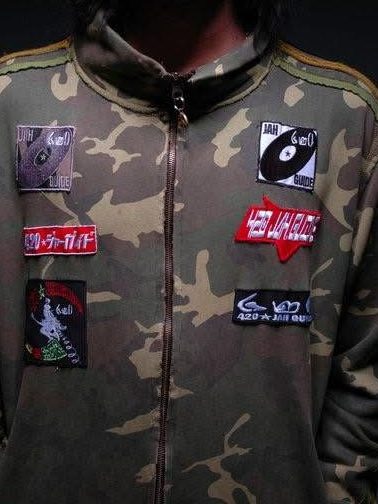 アーカイブ カモジャケット 2004 — Archive 1996–2008
